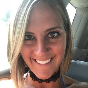 Meet your Posher, Hillary